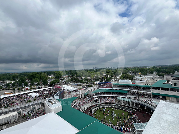 churchill_downs_paddock11