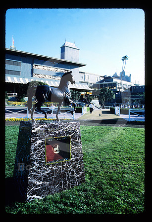 86_bc_statue02