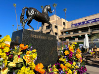 breeders_cup_statue_2024_01