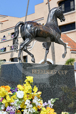 breeders_cup_statue04