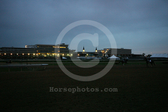 ChurchillDowns45_jt