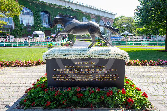 secretariat_statue_35