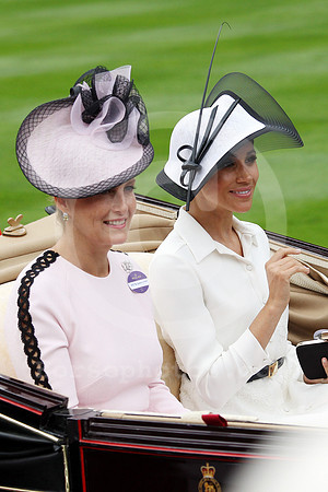 royalascot_sophie_meghan01_fs