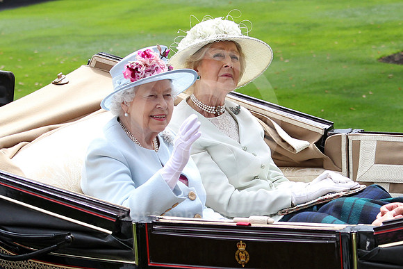 queenelizabeth_alexandra01_fs