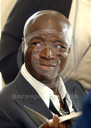 seal01_hr