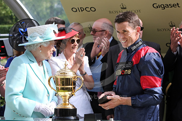queenelizabeth100_fs