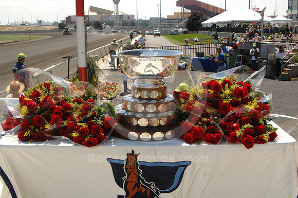 hambletonian_trophy02_rw