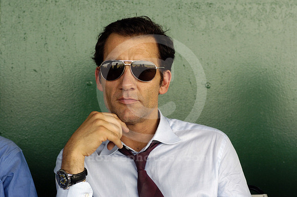 cliveowen05_hr