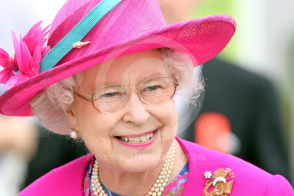 queenelizabeth64_fs