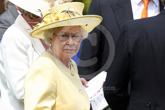 queenelizabeth155_fs