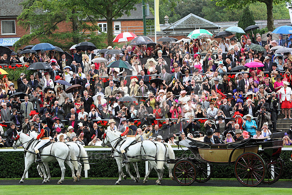 queenelizabeth171_fs