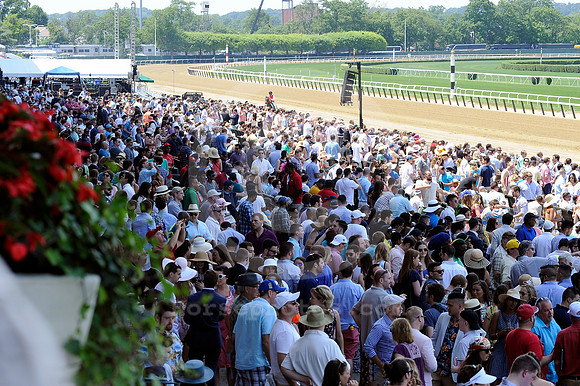 belmontcrowd22_hr