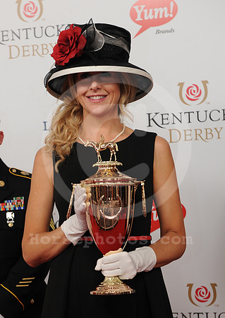 kentuckyderbytrophy01_bn