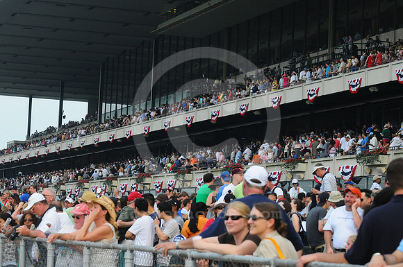 belmontparkracetrack_crowd03_jd