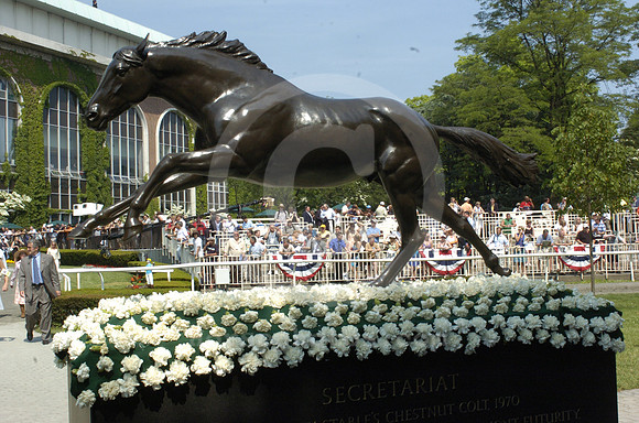 secretariat_statue10_hr