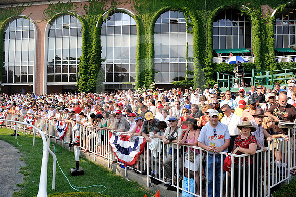 belmontparkracetrack_crowd15_jd