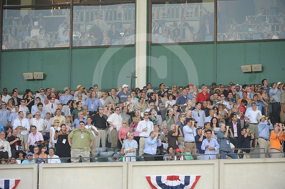 belmontparkracetrack_crowd24_jd
