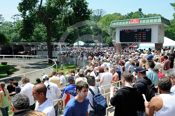 belmontparkracetrack_crowd27_jd