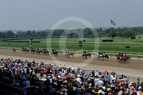belmontparkracetrack_crowd28_jd