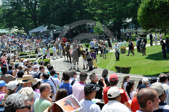 belmontparkracetrack_crowd29_jd