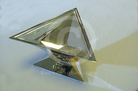 triplecrowntrophy07_hr