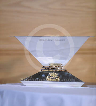 triplecrowntrophy09
