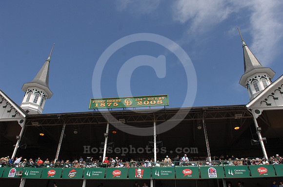 churchilldowns_spires03