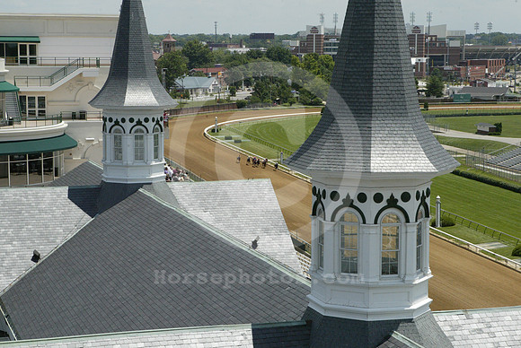 Churchilldowns_spires19
