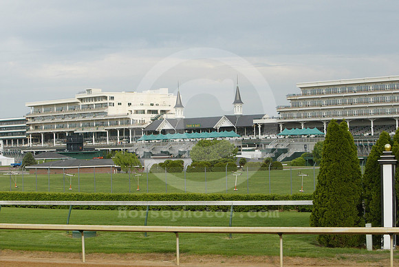 Churchilldowns_spires28