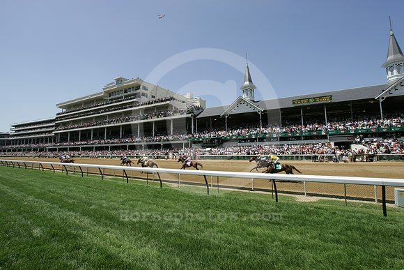 Churchilldowns_spires31