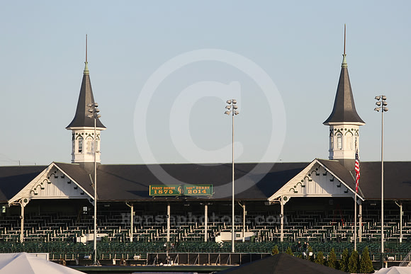 Churchilldowns_spires38
