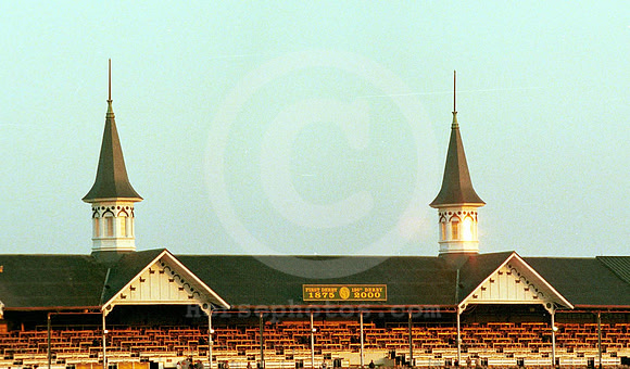 Churchilldowns_spires39