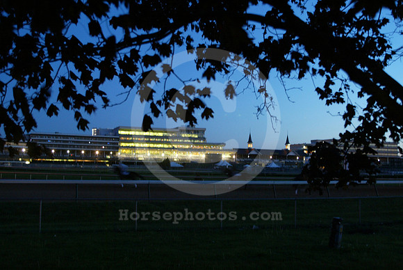 churchilldowns_spires68