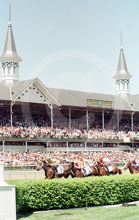 churchilldowns_spires74