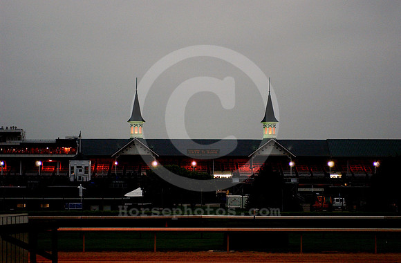 churchilldowns_spires75_hr