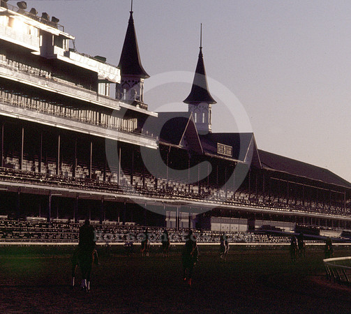 churchilldowns_spires77