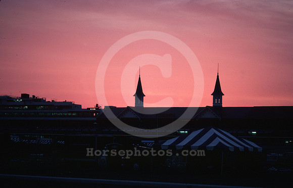 churchilldowns_spires81