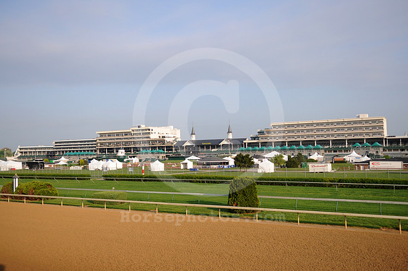 churchilldowns_spires82