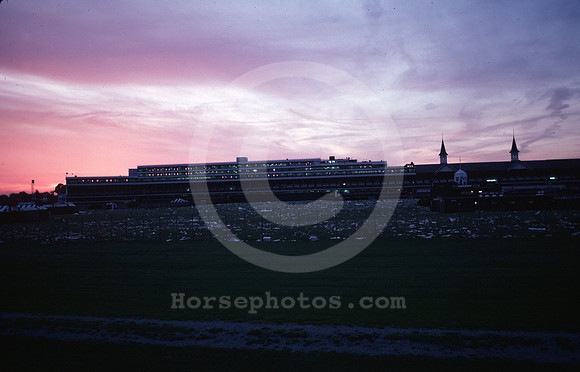 churchilldowns_spires84