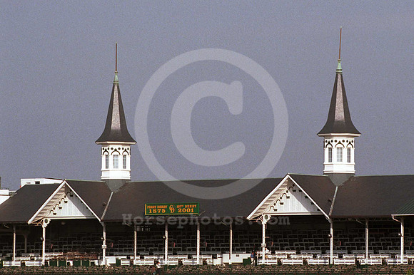 churchilldowns_spires95