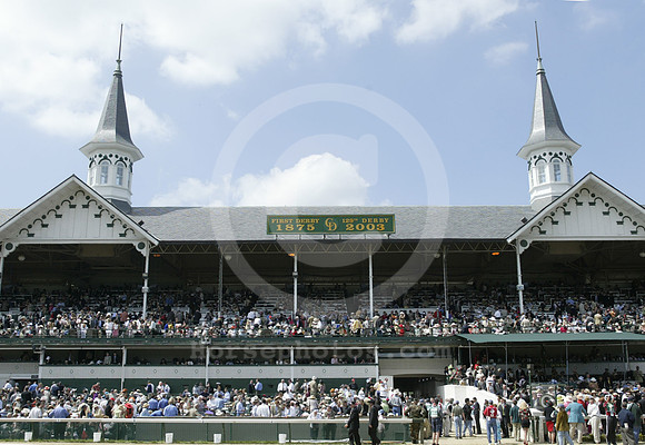 Churchilldowns_spires104