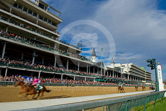 Churchilldowns_spires124