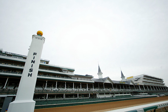 Churchilldowns_spires134