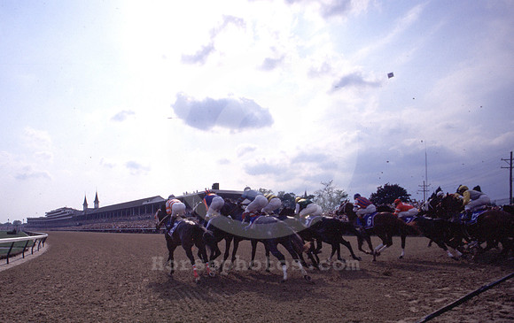 churchilldowns_spires141
