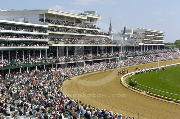 churchilldowns_spires162_hr
