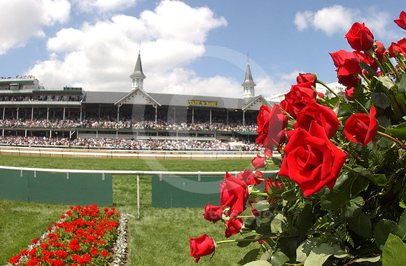 Churchilldowns_spires164