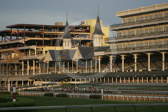churchilldowns_spires184