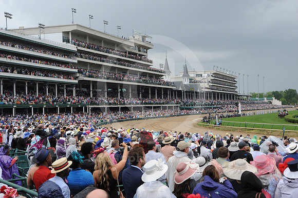 churchilldowns_spires186