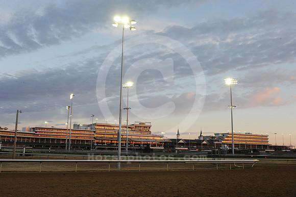 churchilldowns_spires200_hr