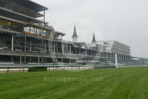 churchilldowns_spires205